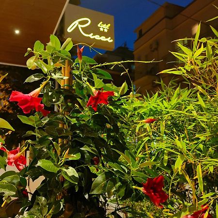 Hotel Ricci Римини Экстерьер фото